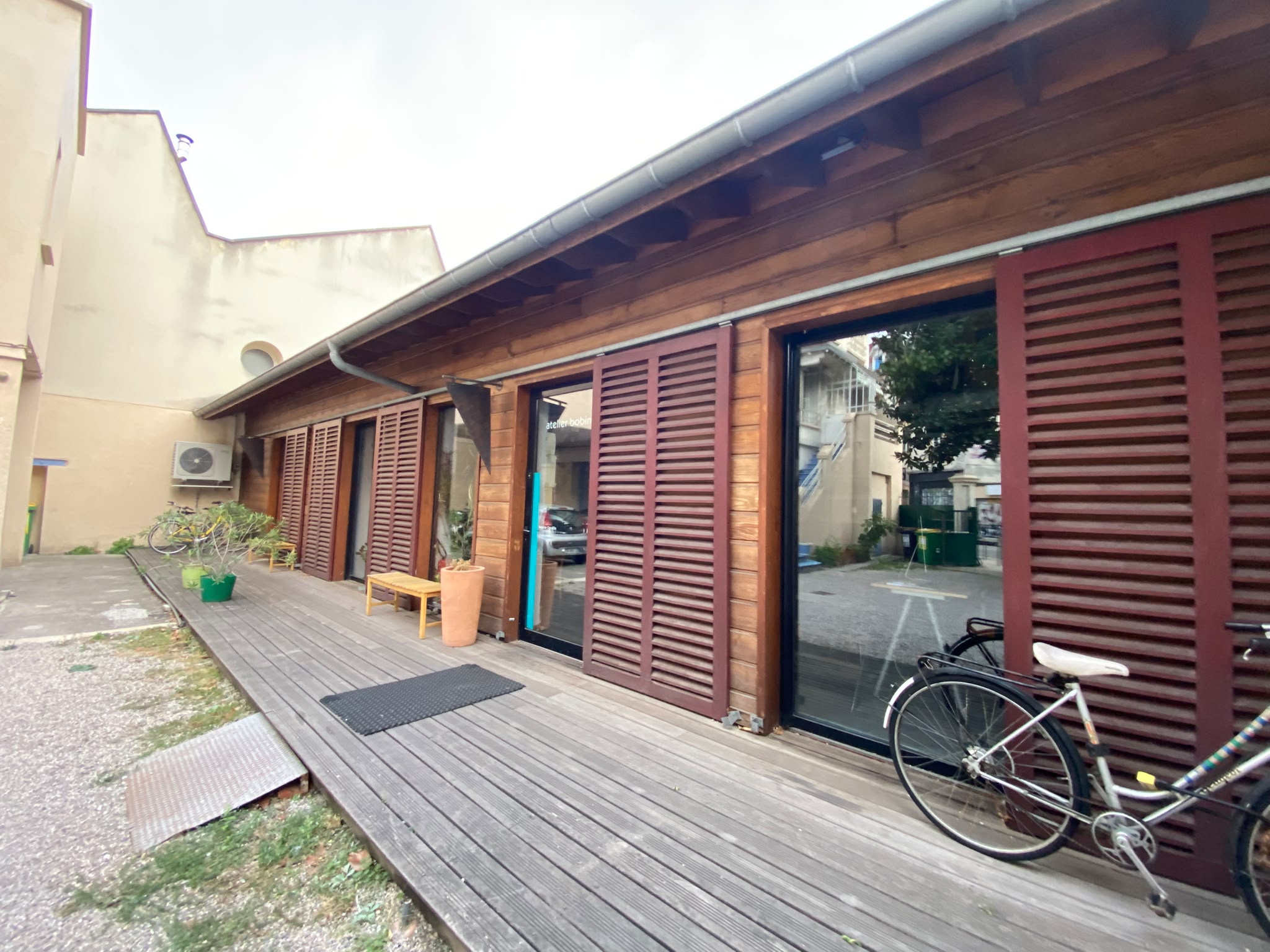 Local commercial à vendre à Grenoble, 252 m² – photo 1 sur 9
